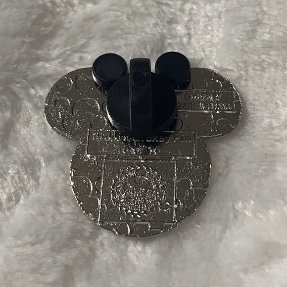 3/$25 Disney Haunted Hotel Trading Pin - Picture 2 of 2